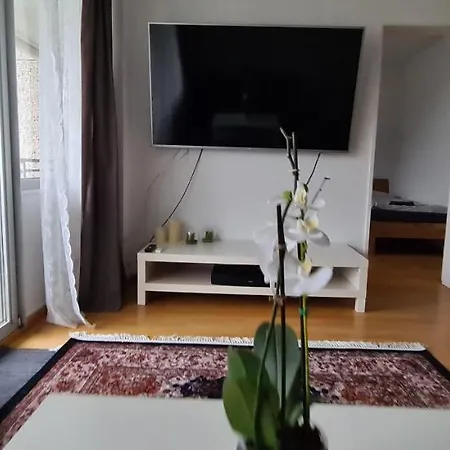 Good And Night Apartment
